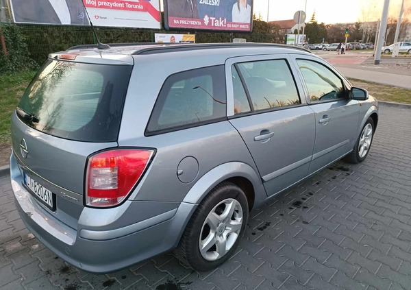 Opel Astra cena 11300 przebieg: 159000, rok produkcji 2007 z Toruń małe 232